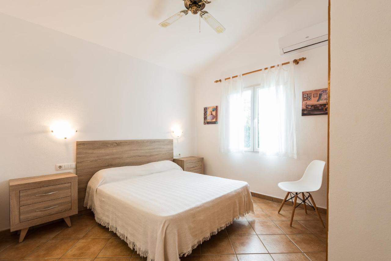 Villa Bea Cala'N Bosch  Exteriör bild