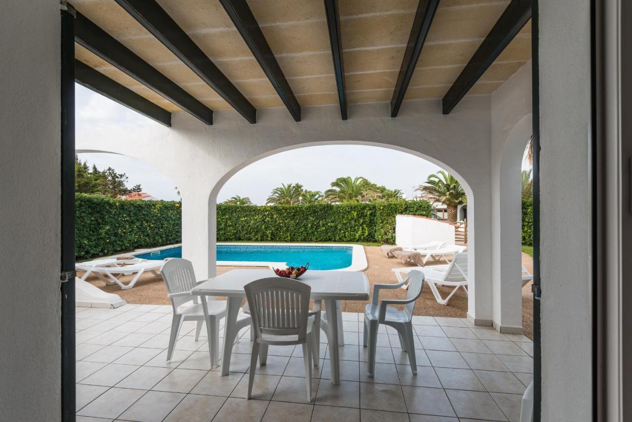 Villa Bea Cala'N Bosch  Exteriör bild